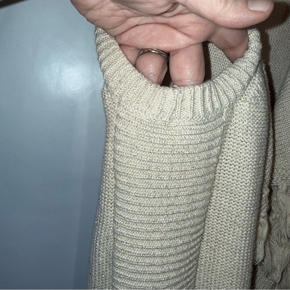 Lily Pulitzer Tatum Long Fringe Hem Cardigan Size Small Gold Metallic - Picture 3 of 14